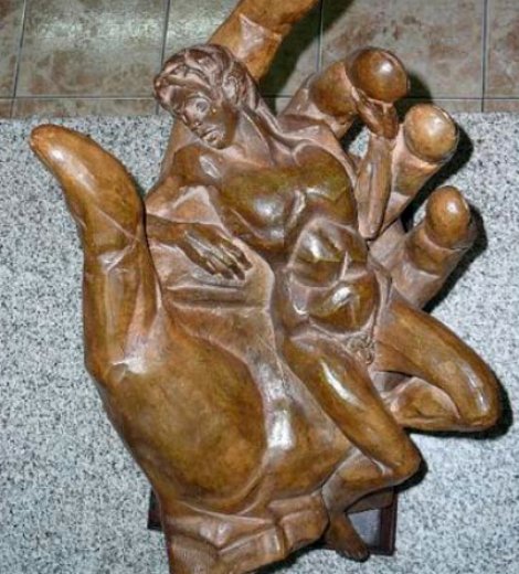 Desnudo y mano